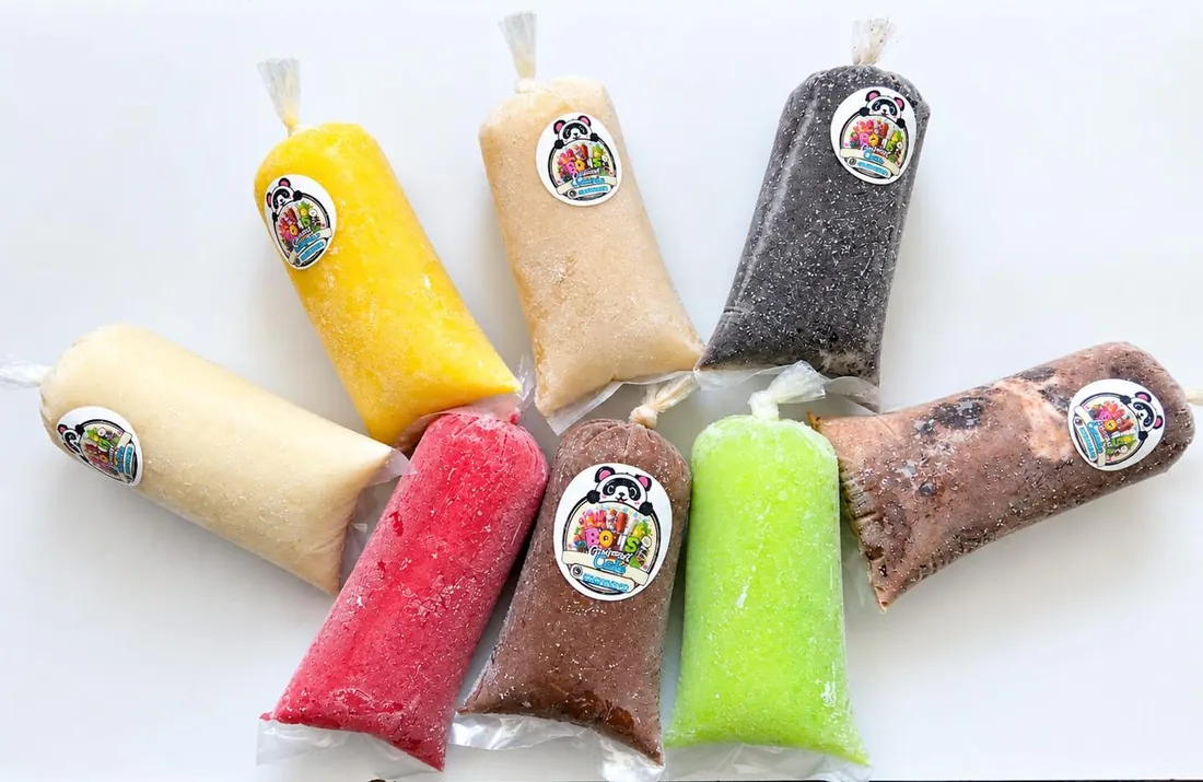 Bolis de varios sabores de Panda Deli acomodados sobre fondo blanco