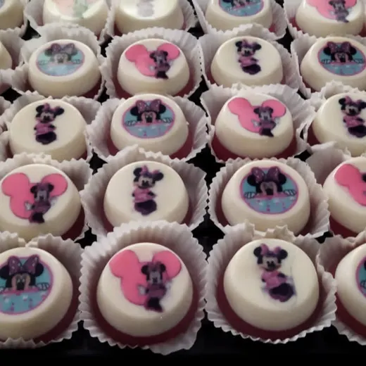 Gelatinas en capacillo con imagen de Minnie